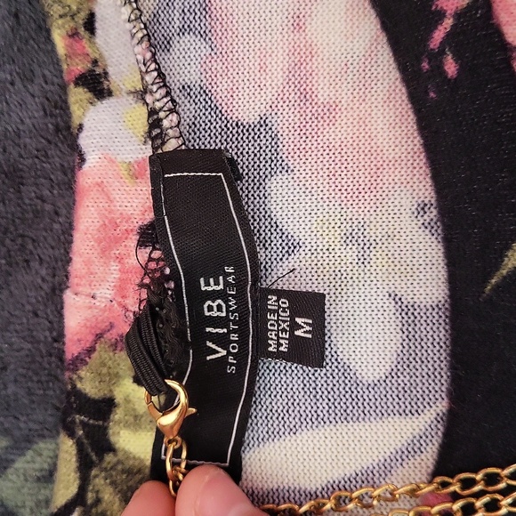 Vibe Sportswear Floral Dress (M) - Picture 3 of 5